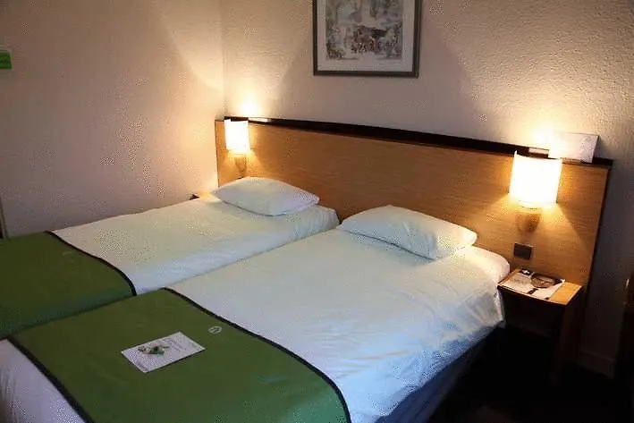 ***  Hotel Paris Louis Blanc France