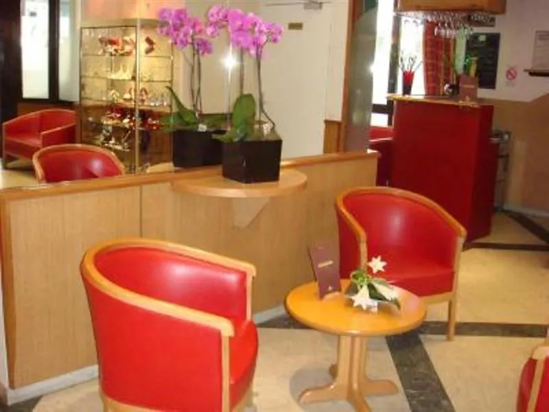 Hotel Paris Louis Blanc