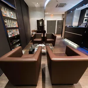 2* Otel Victor Masse